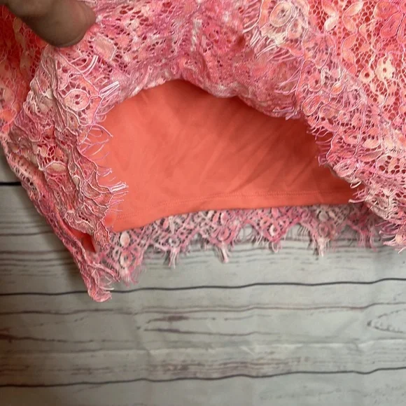 Isaac Mizrahi Live Peachy Pink Lined Lace V Neck S/S Blouse Sz XL! - Picture 3 of 8